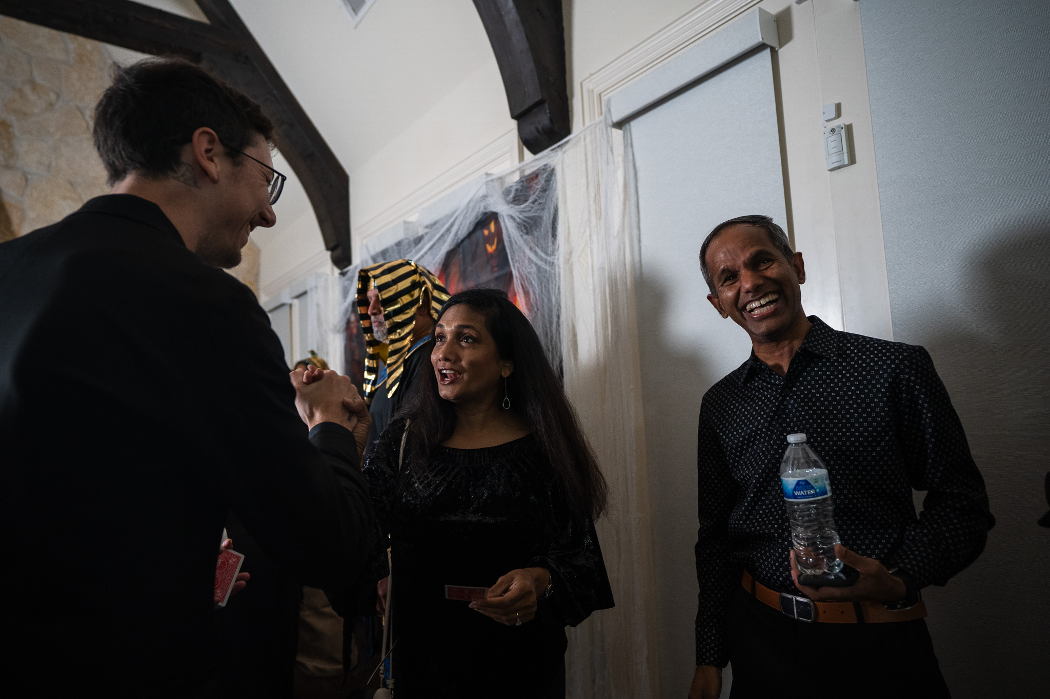 Strolling magician at a Houston party