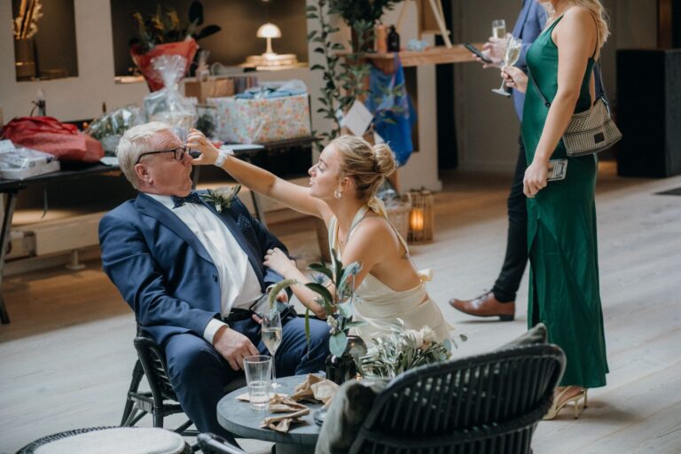 How to Find the Right Magician for a Private Party in Bellaire, TX (And Why It Changes Everything)