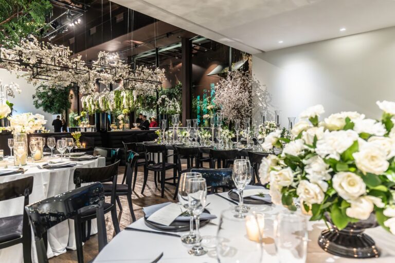 How to Hire a Private Party Magician in River Oaks, Houston (And Why It Changes Everything)
