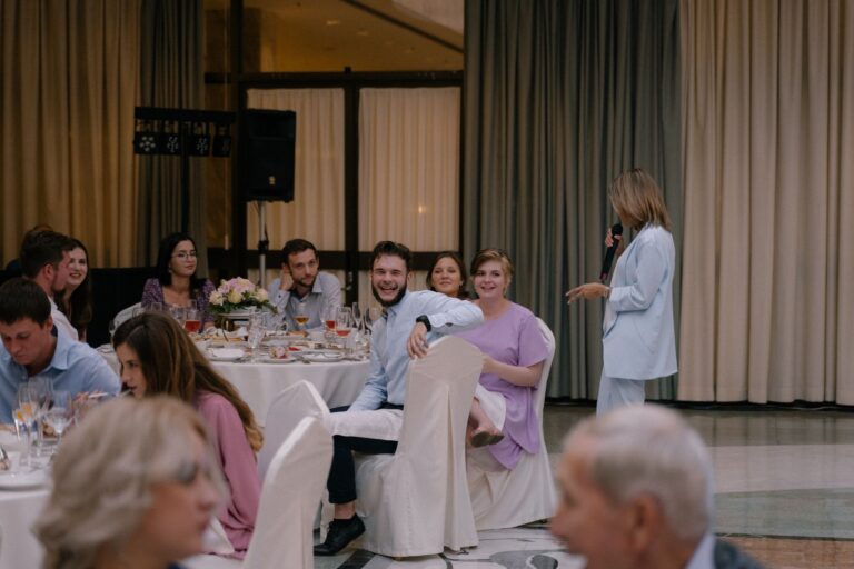 Wedding Magician Houston TX: Elevate Your Upper Kirby Cocktail Hour