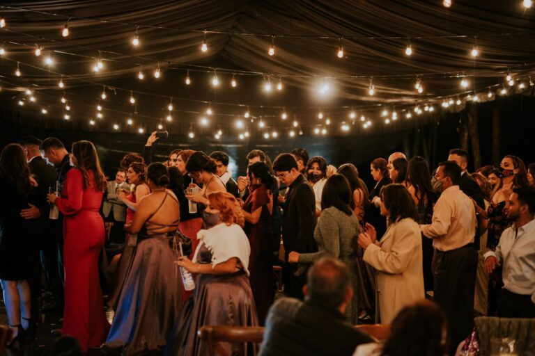Wedding Magician Bellaire TX: Elevate Your Cocktail Hour